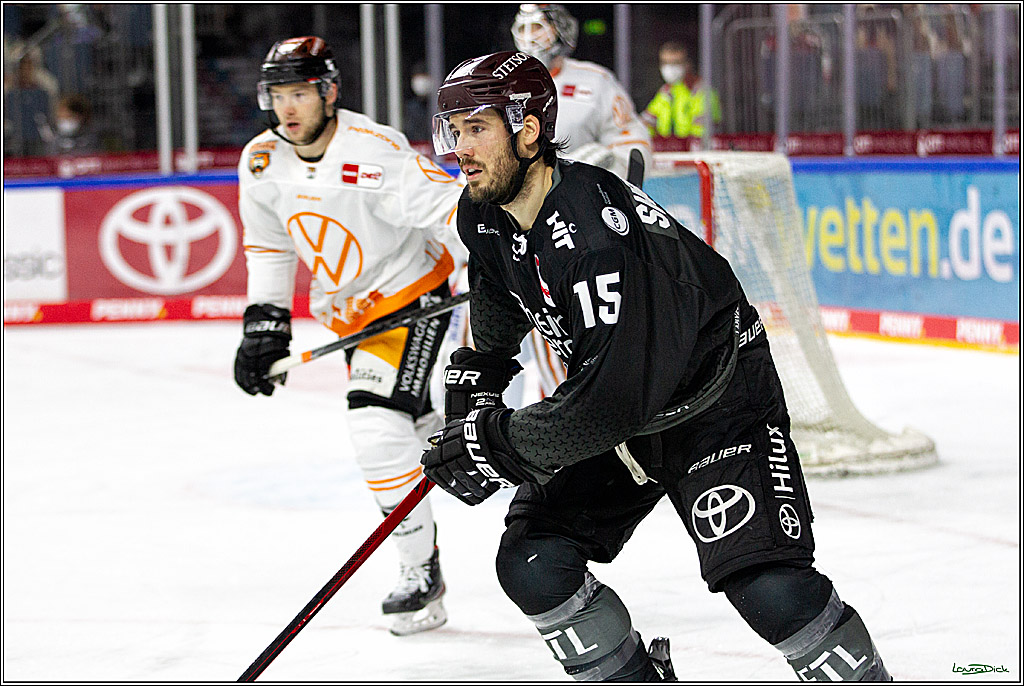 PENNY DEL;  Koelner Haie - Wolfsburg Grizzlys; Koeln, 17.03.2021